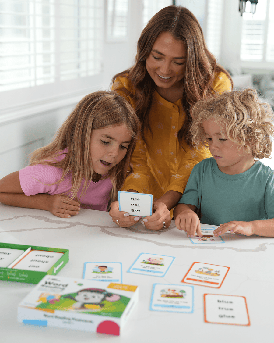 Short vowel word cards from ABCmouse Word Reading Flashcards Level 1